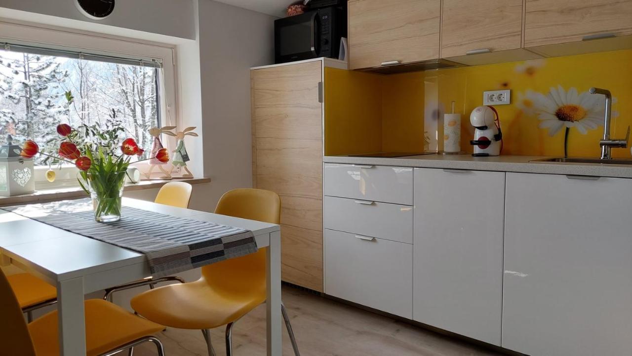 Apartma Marjetica Gozd Martuljek Bagian luar foto